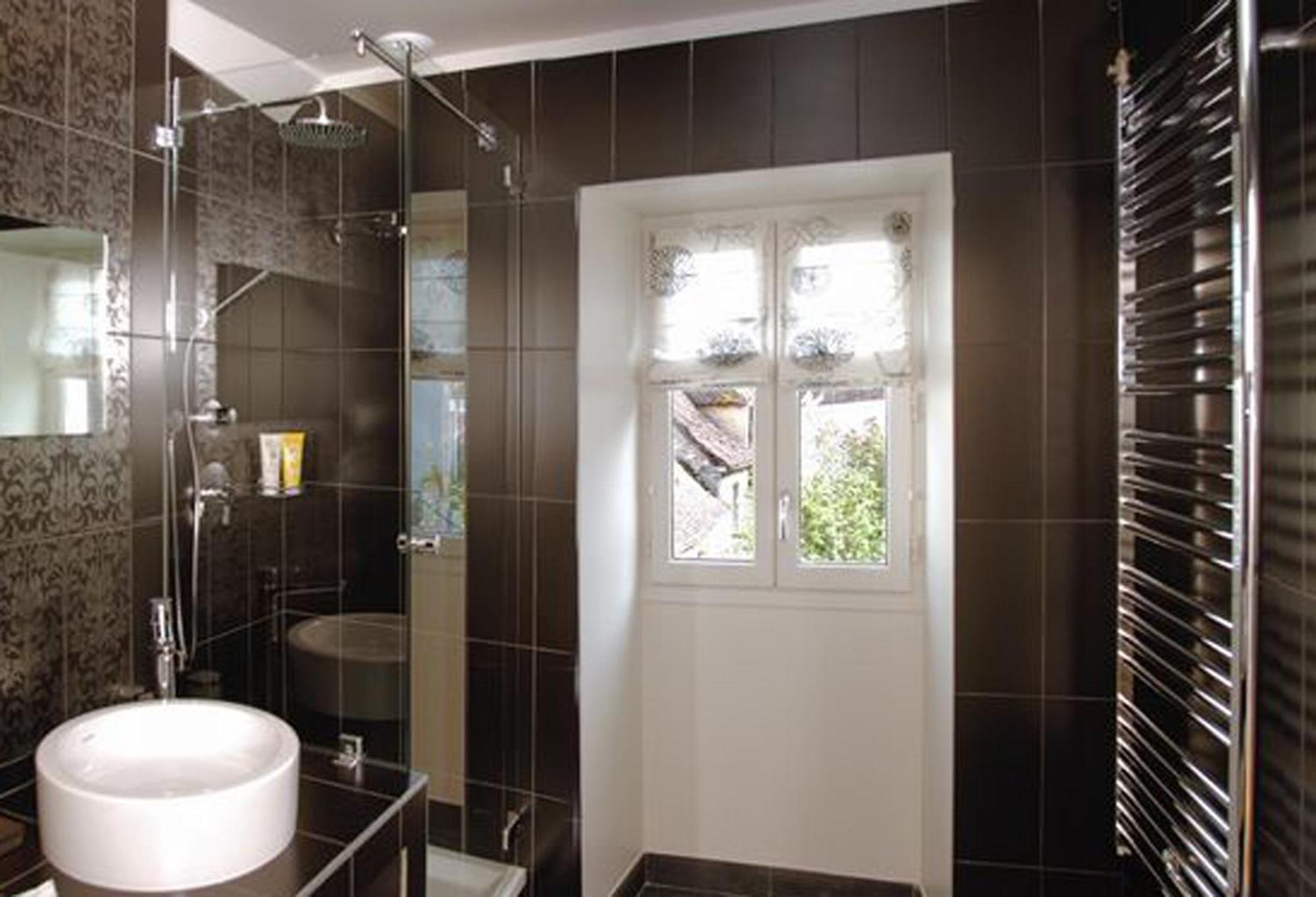 Double Room Shower